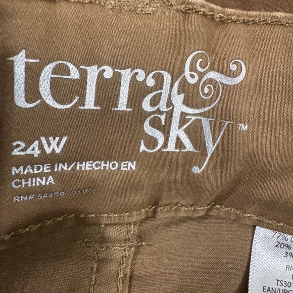 Terra & Sky Women's Brown Cargo Jeans - Picture 5 of 7